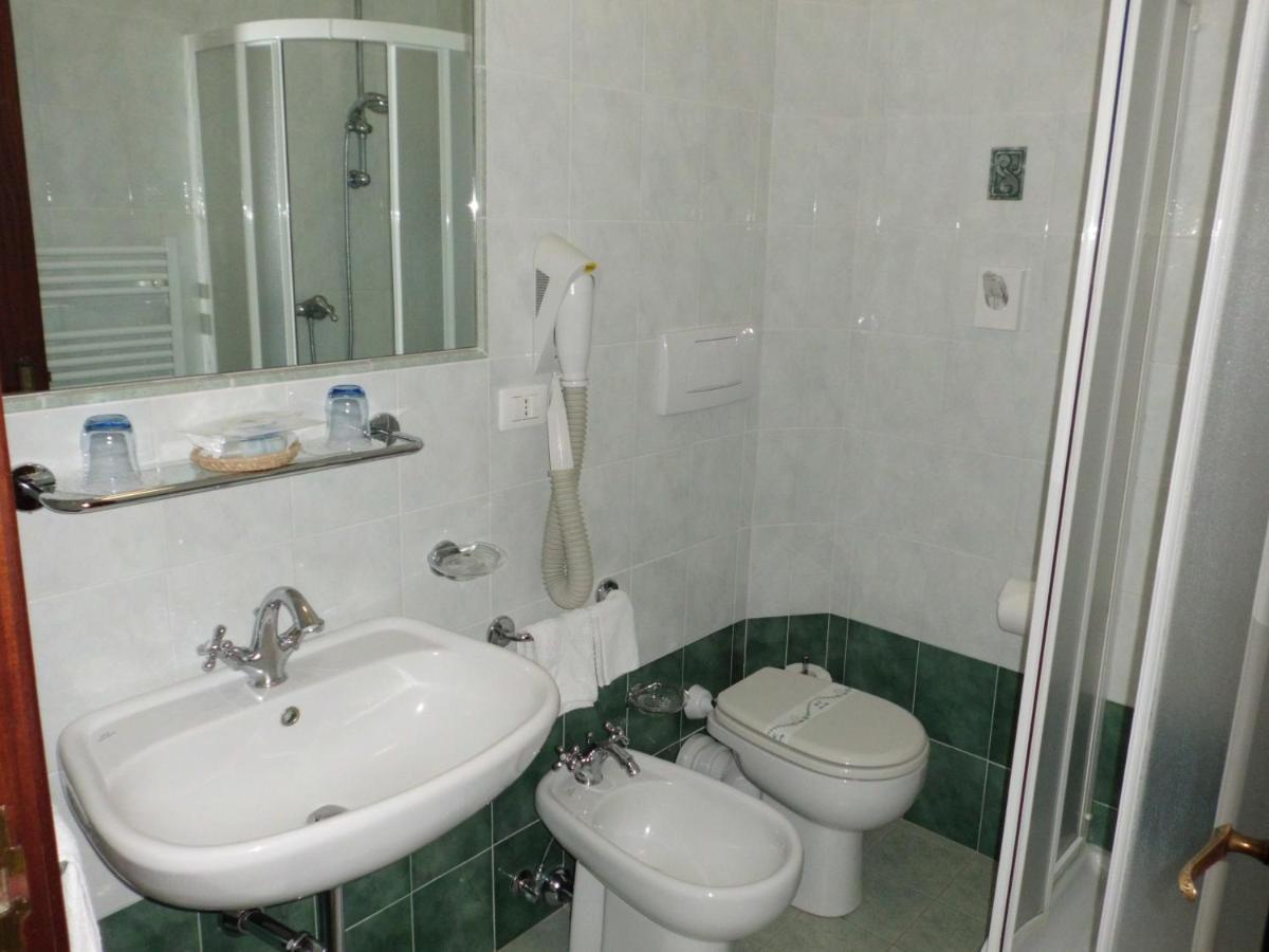 Fegina 3 Deluxe Bedrooms & Bathrooms 몬테로소 알 마레 외부 사진